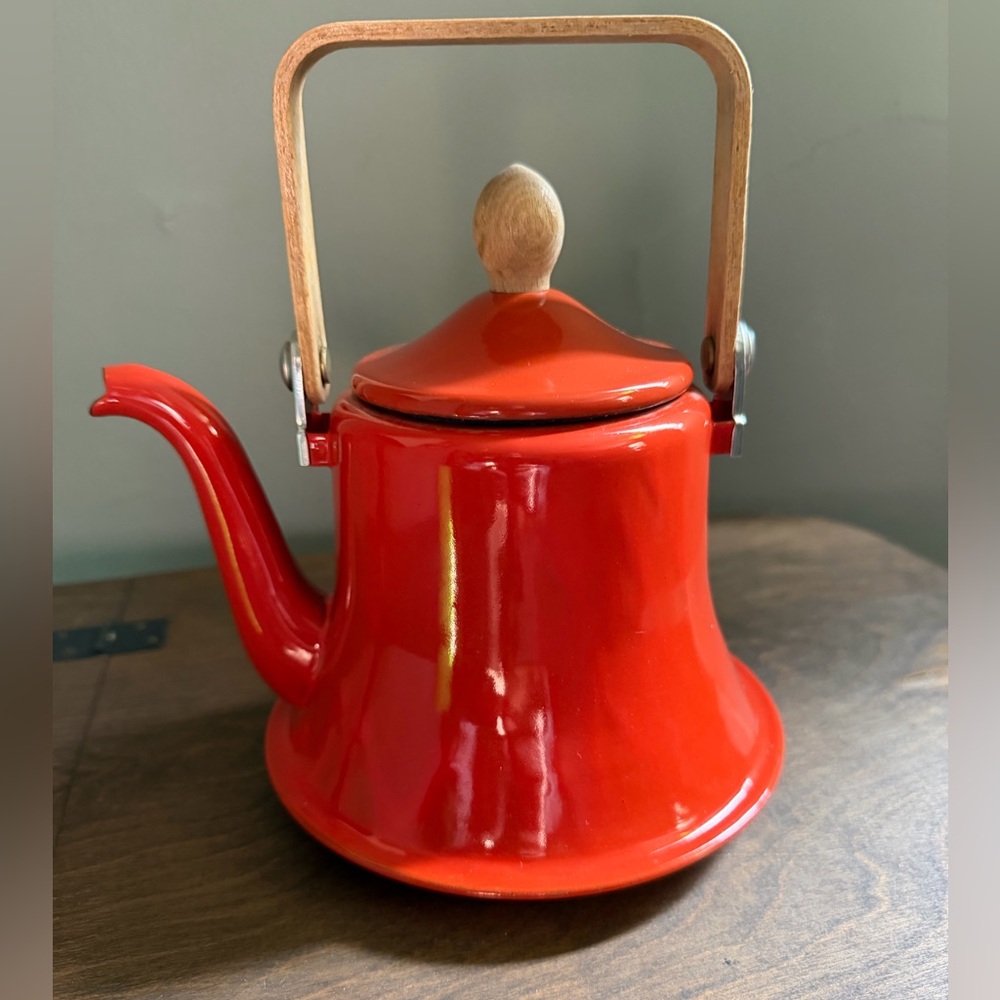 Super cute Euc Orange metal teapot with Wooden Handle. Unknown brand.